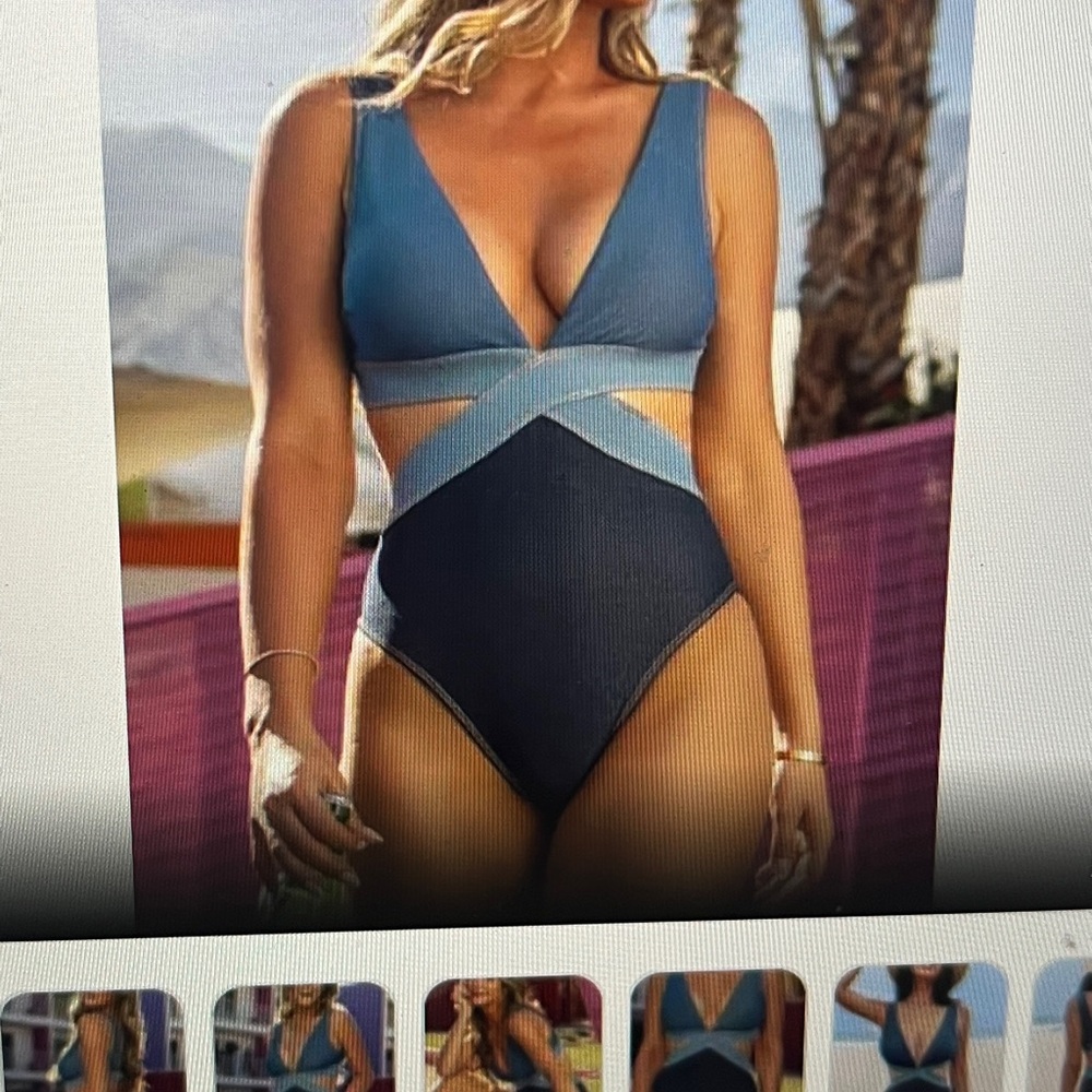 Cupshe X JoJo Escaping Cutout One piece swimsuit  size Small